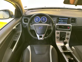 Volvo V60 R-Design, снимка 9