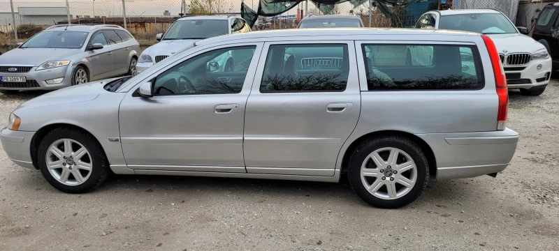 Volvo V70, снимка 7 - Автомобили и джипове - 43405598