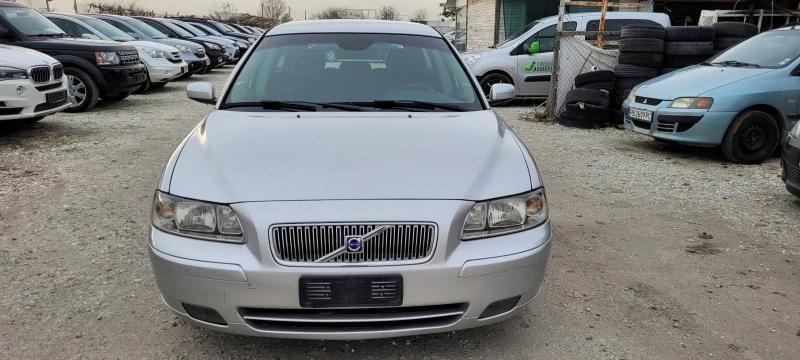 Volvo V70, снимка 1 - Автомобили и джипове - 43405598