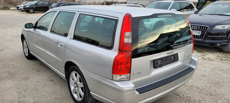 Volvo V70, снимка 6 - Автомобили и джипове - 43405598