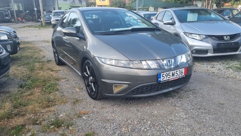 Honda Civic 1.8i, снимка 2 - Автомобили и джипове - 46663819