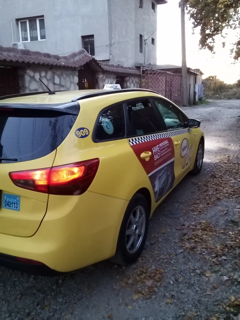 Kia Ceed Taxi, снимка 5 - Автомобили и джипове - 47819620