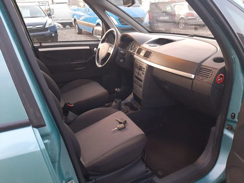 Opel Meriva 1.6 климатроник без забележки, снимка 7 - Автомобили и джипове - 48016669