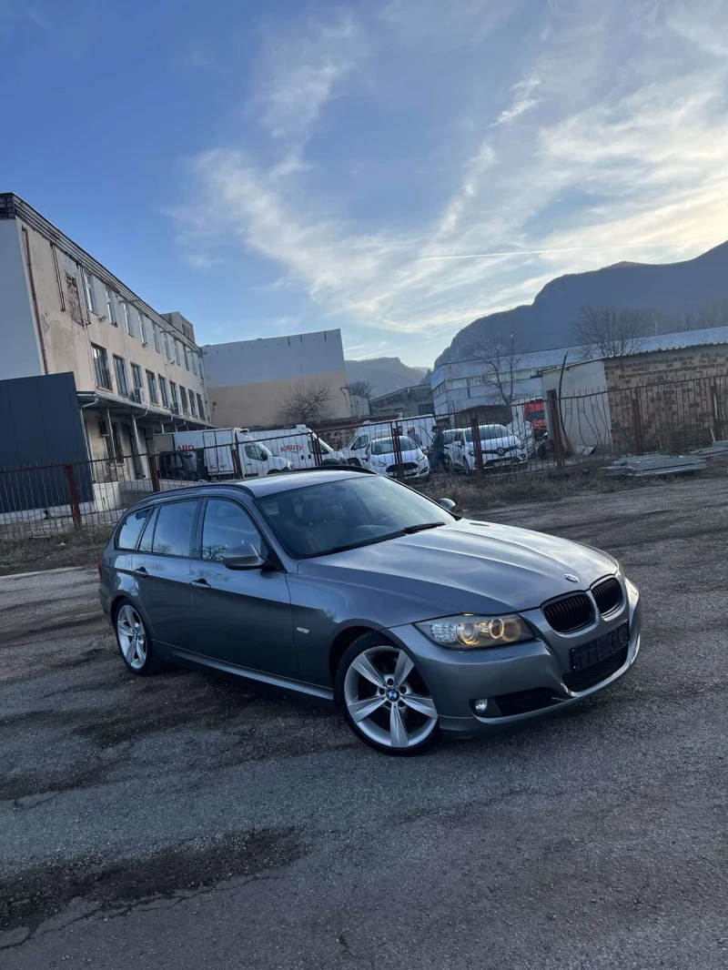 BMW 320 Full Pano, снимка 1 - Автомобили и джипове - 48852638