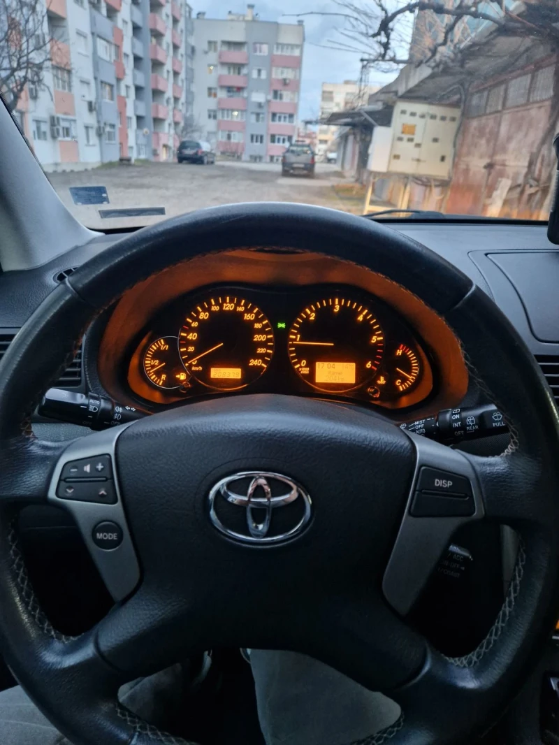 Toyota Avensis D-CAT, снимка 12 - Автомобили и джипове - 48901197