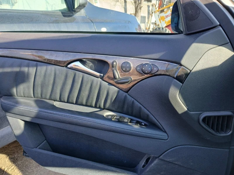 Mercedes-Benz E 350 Avangarde, снимка 7 - Автомобили и джипове - 48908354