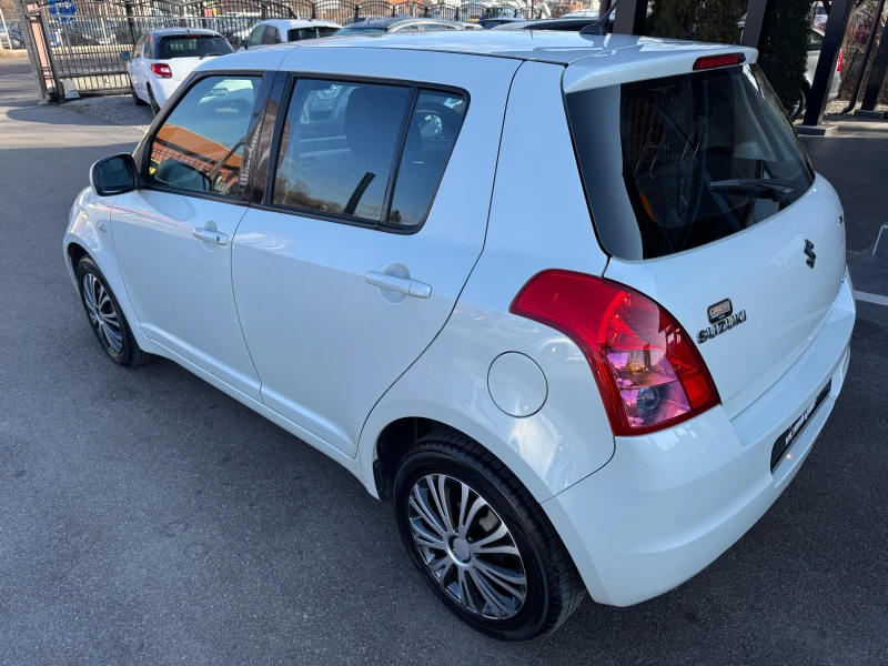 Suzuki Swift 1.3 I 4X4 НОВ ВНОС, снимка 4 - Автомобили и джипове - 48972627