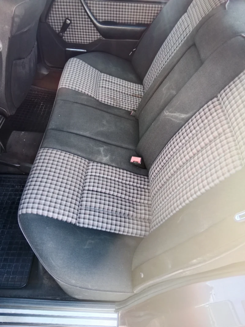 Mercedes-Benz 124 E 300 diesel , снимка 14 - Автомобили и джипове - 51795616