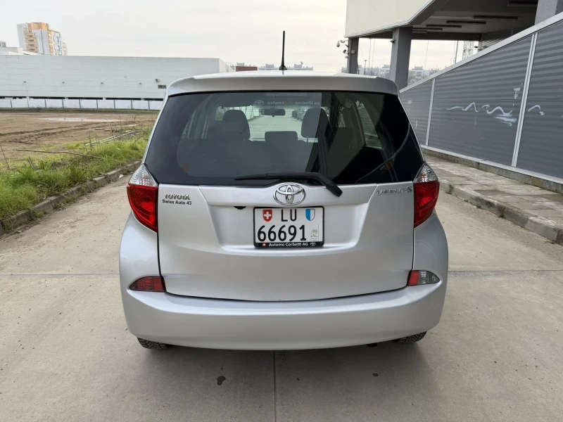 Toyota Verso S 1.3i Automat, снимка 7 - Автомобили и джипове - 52641929