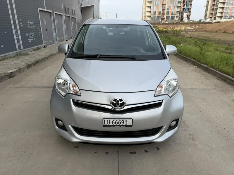 Toyota Verso S 1.3i Automat, снимка 3 - Автомобили и джипове - 52641929