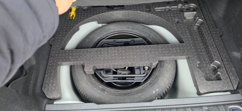 Peugeot 2008 1.2i Pure Tech/GT-Line/Camera/Navi, снимка 8 - Автомобили и джипове - 52873945