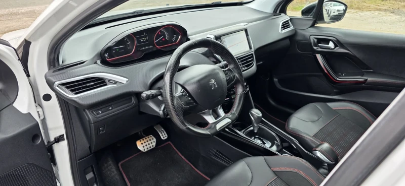 Peugeot 2008 1.2i Pure Tech/GT-Line/Camera/Navi, снимка 10 - Автомобили и джипове - 52873945