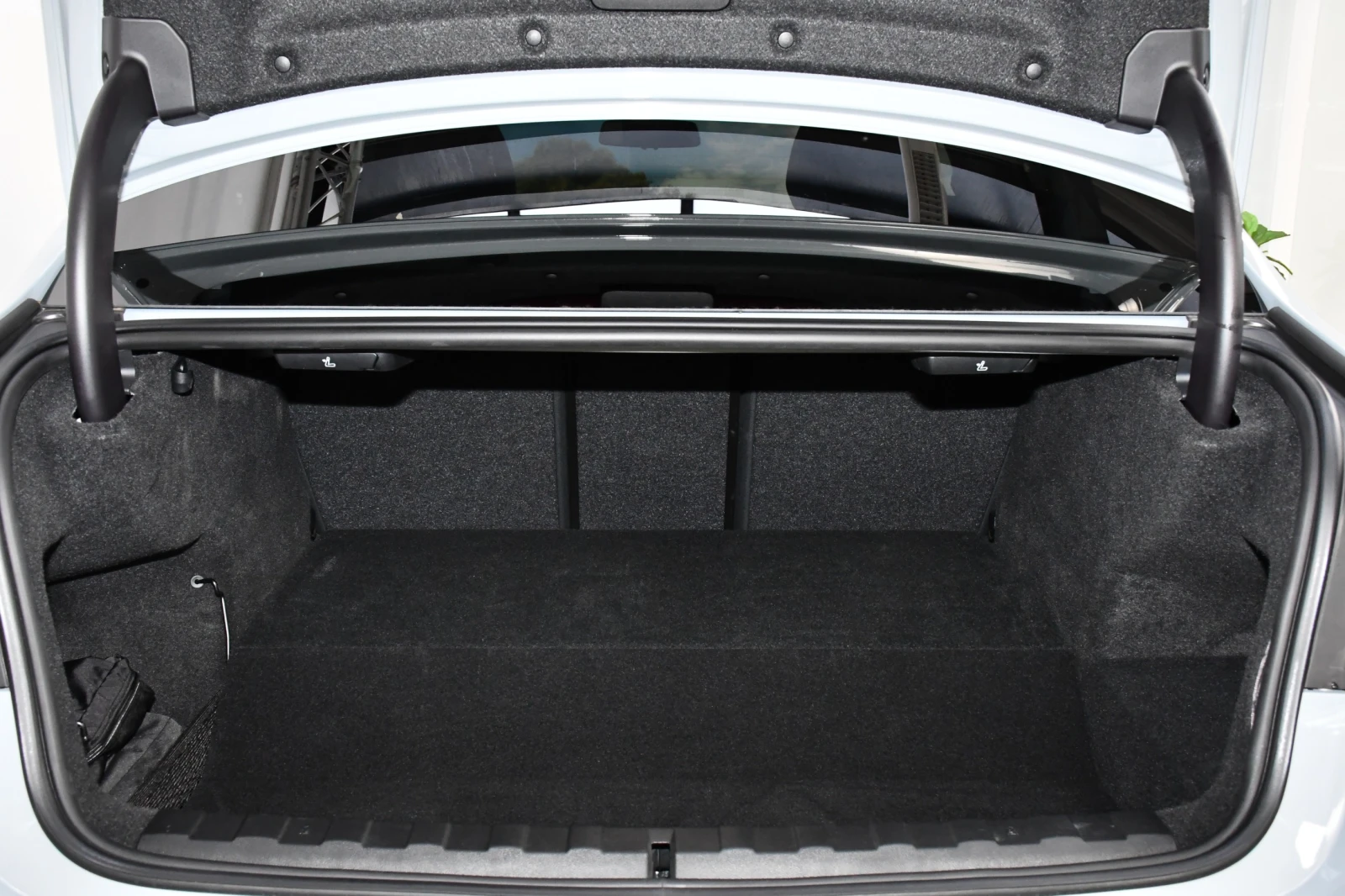 BMW 320 e M Sport ACC AHK 360  LED+ CockpitProf | Mobile.bg   14