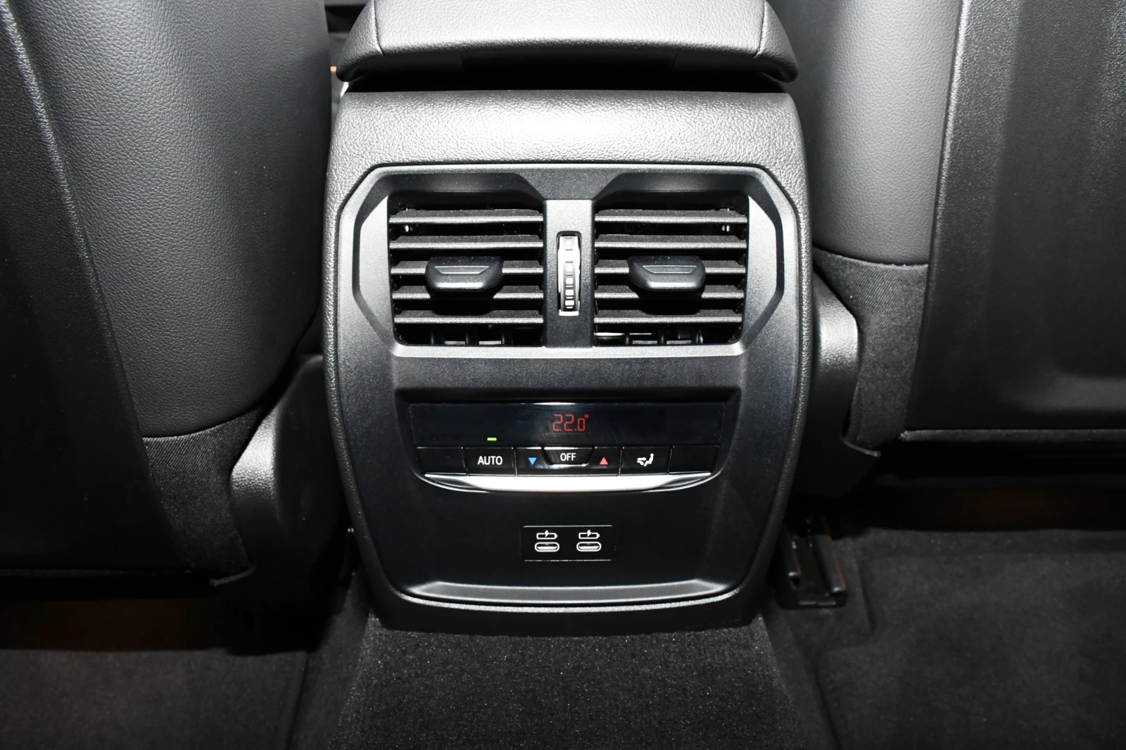 BMW 320 e M Sport ACC AHK 360  LED+ CockpitProf | Mobile.bg   17