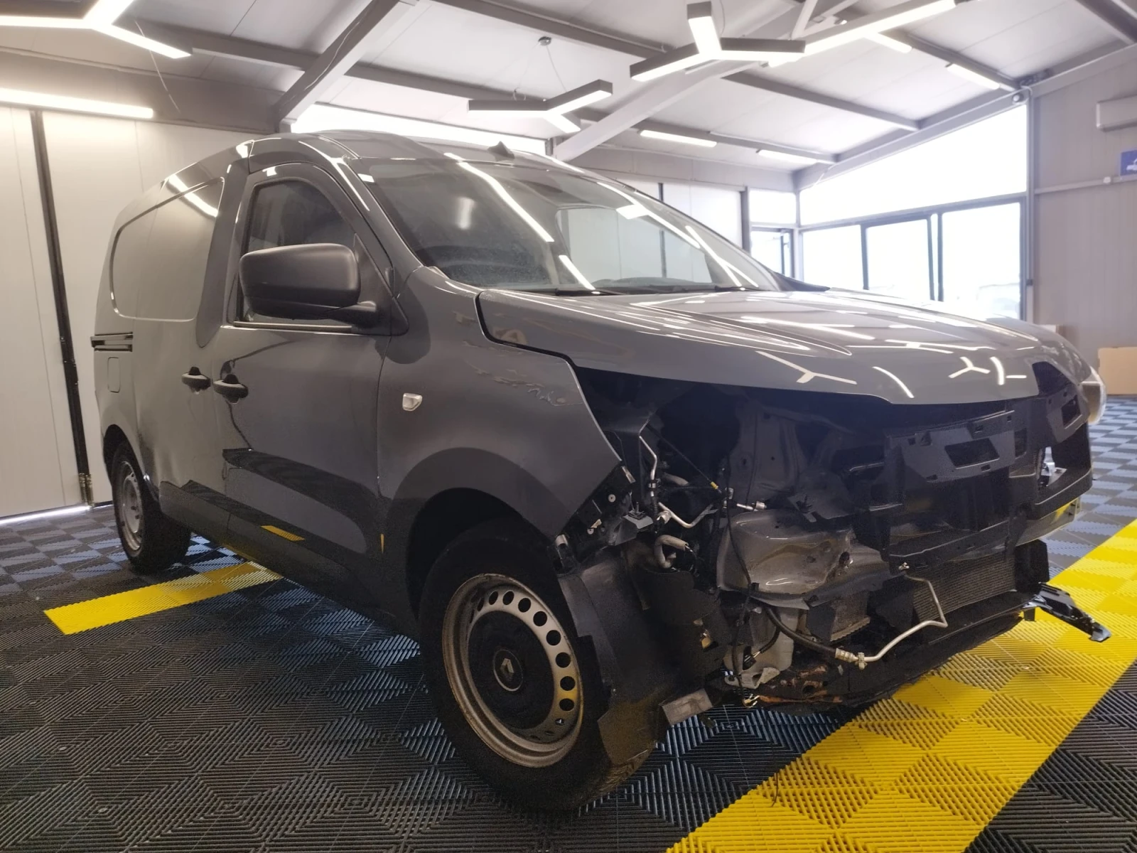 Renault Express 1.5 BLUE DCI-8V TURBO HYBRID - изображение 7