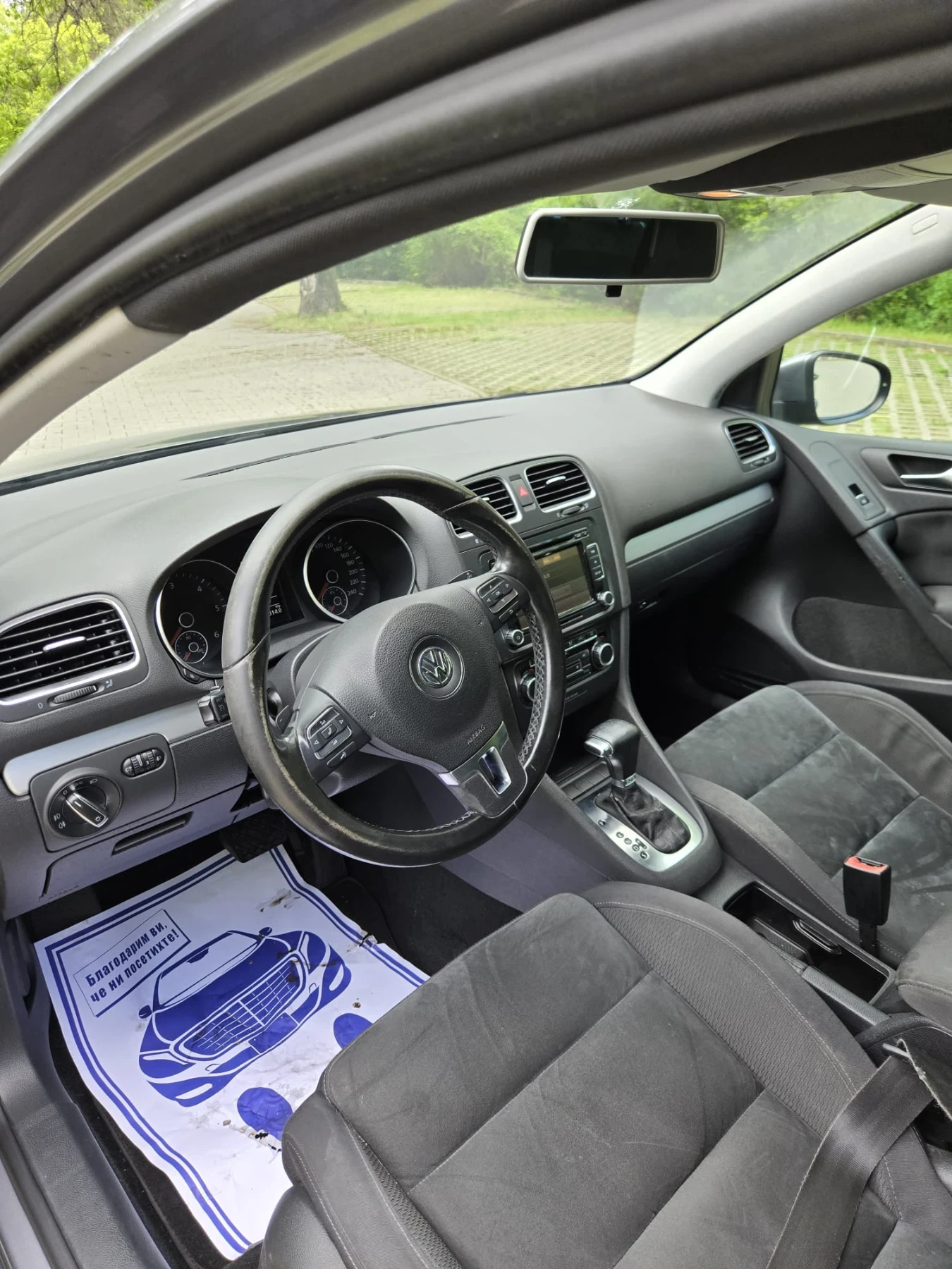 VW Golf 1.6TDI DSG Euro5A, Сервизна история, 2 ключа - изображение 7