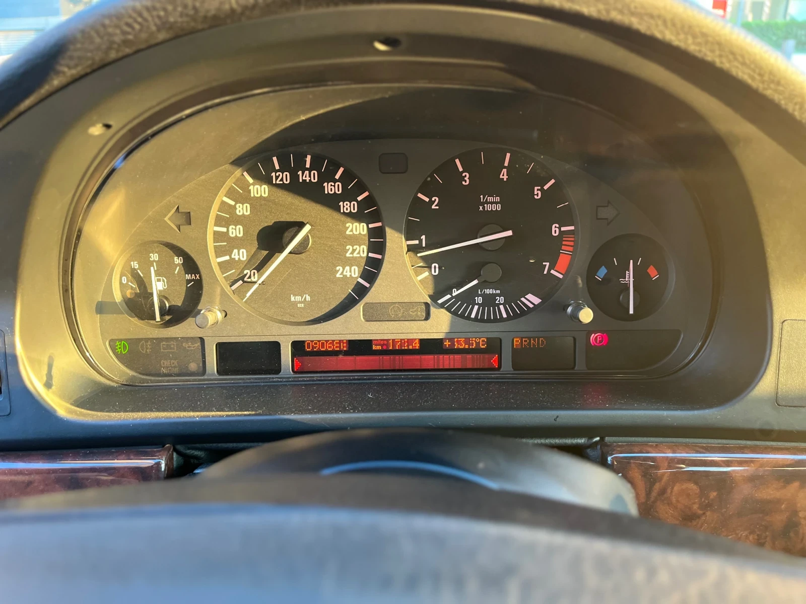 BMW 528  - изображение 8