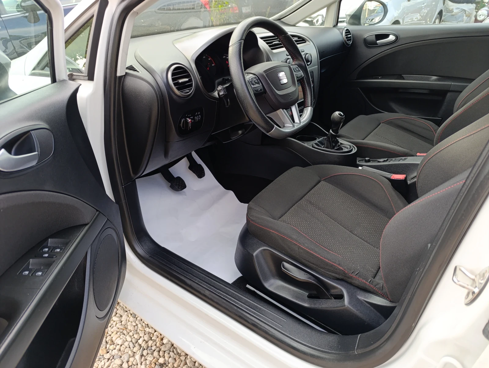 Seat Leon  - изображение 9