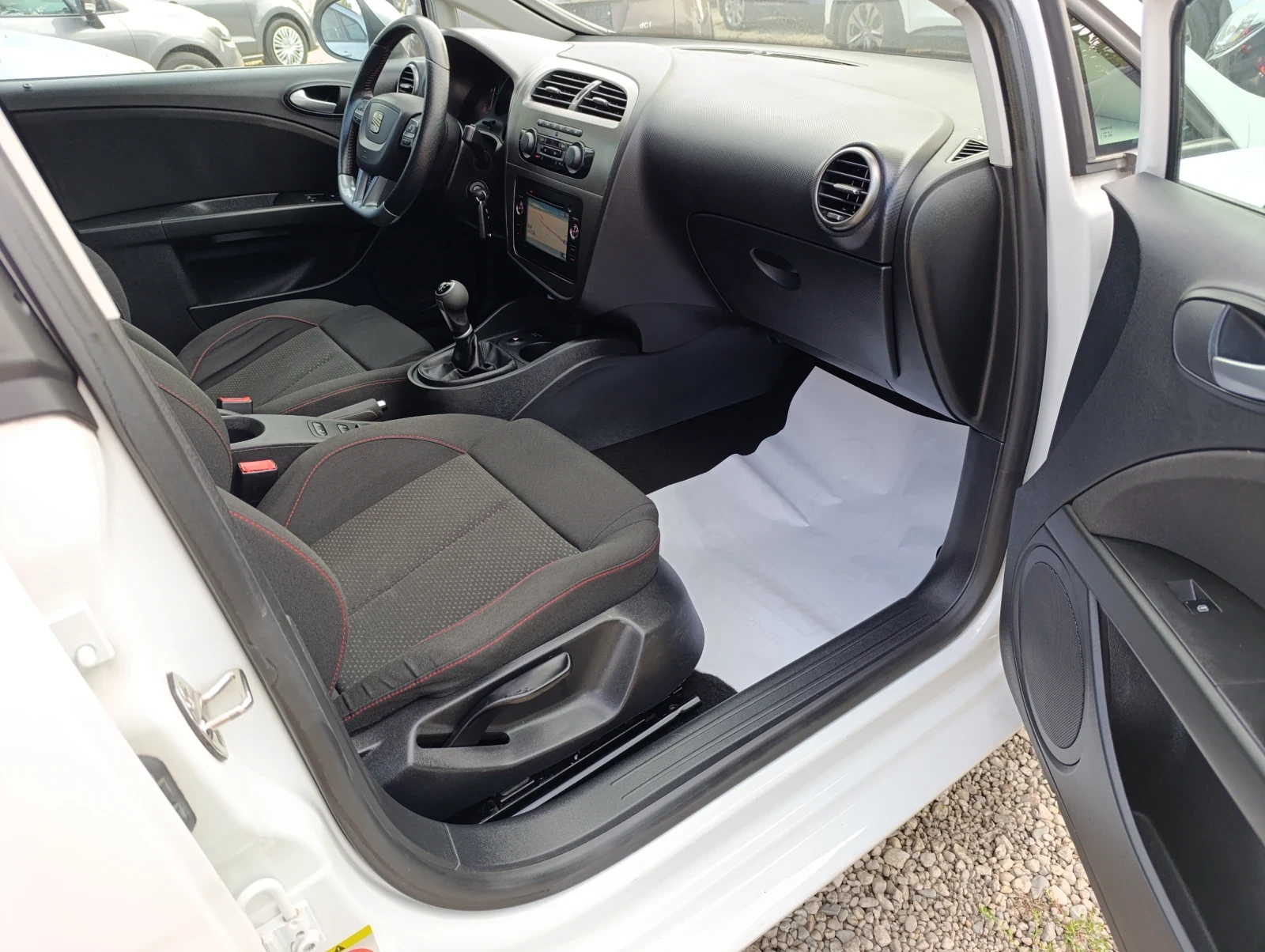 Seat Leon  - изображение 10