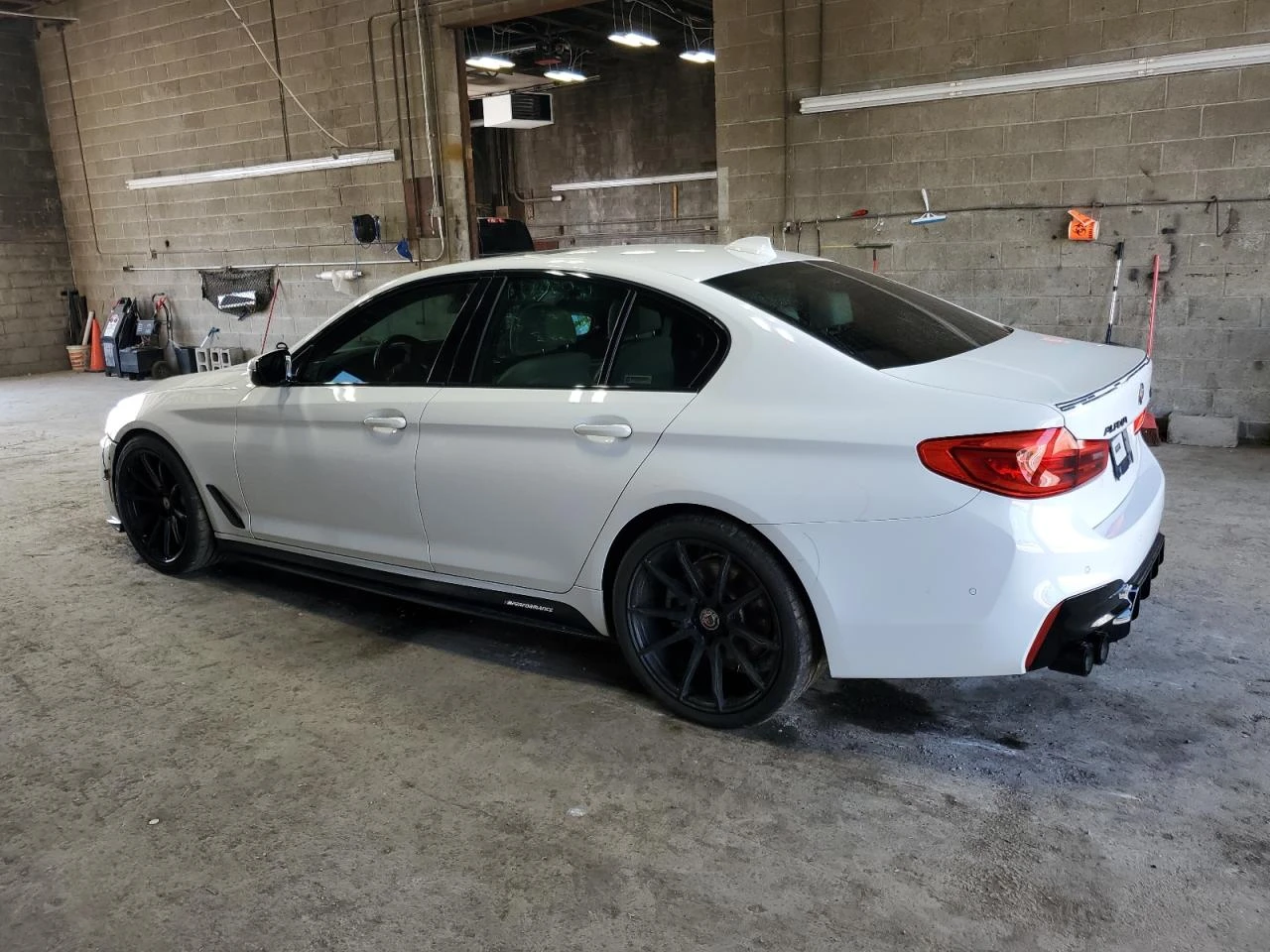 BMW 540 ALPINA - изображение 2