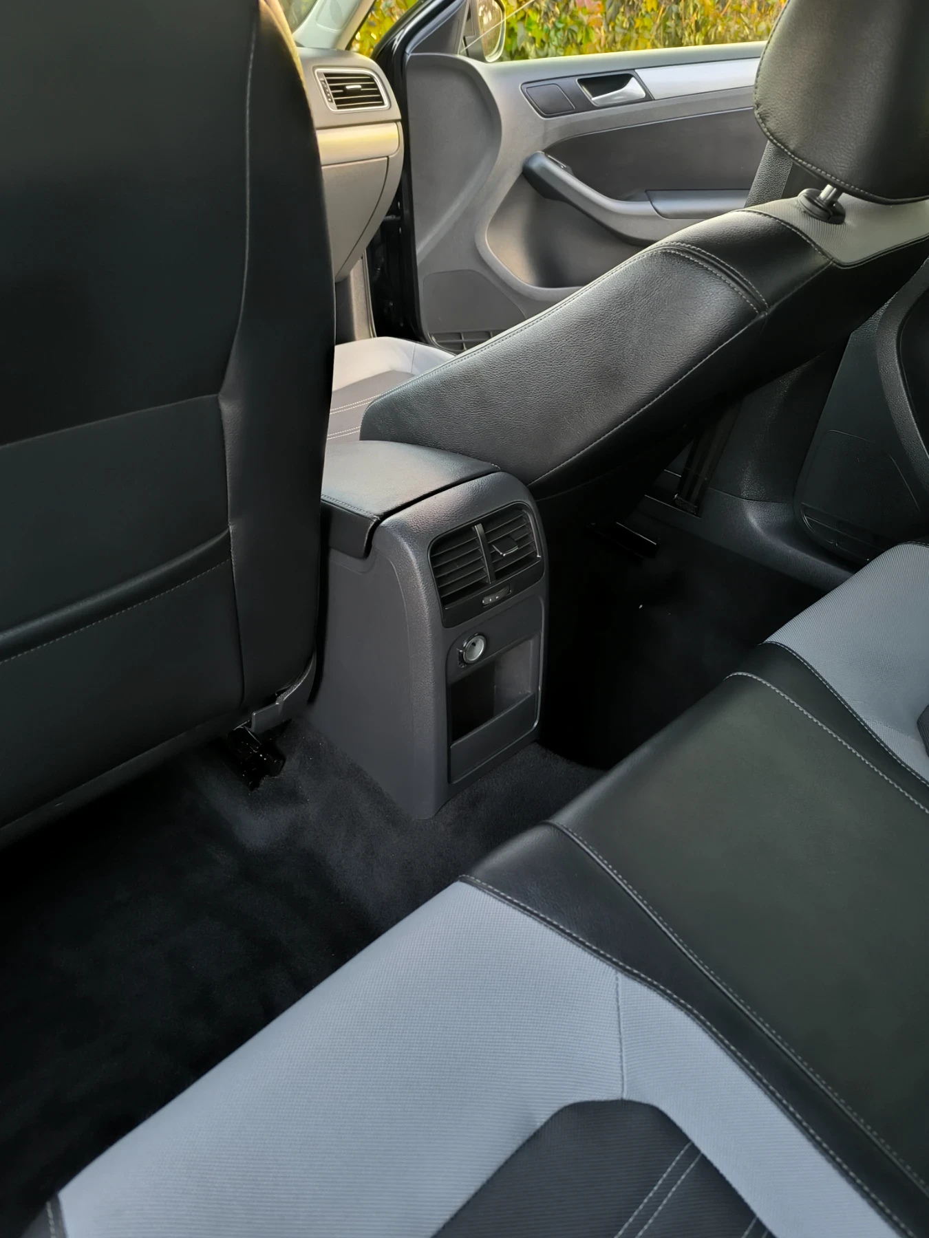 VW Jetta Highline  4.  - 1, 6  | Mobile.bg   15