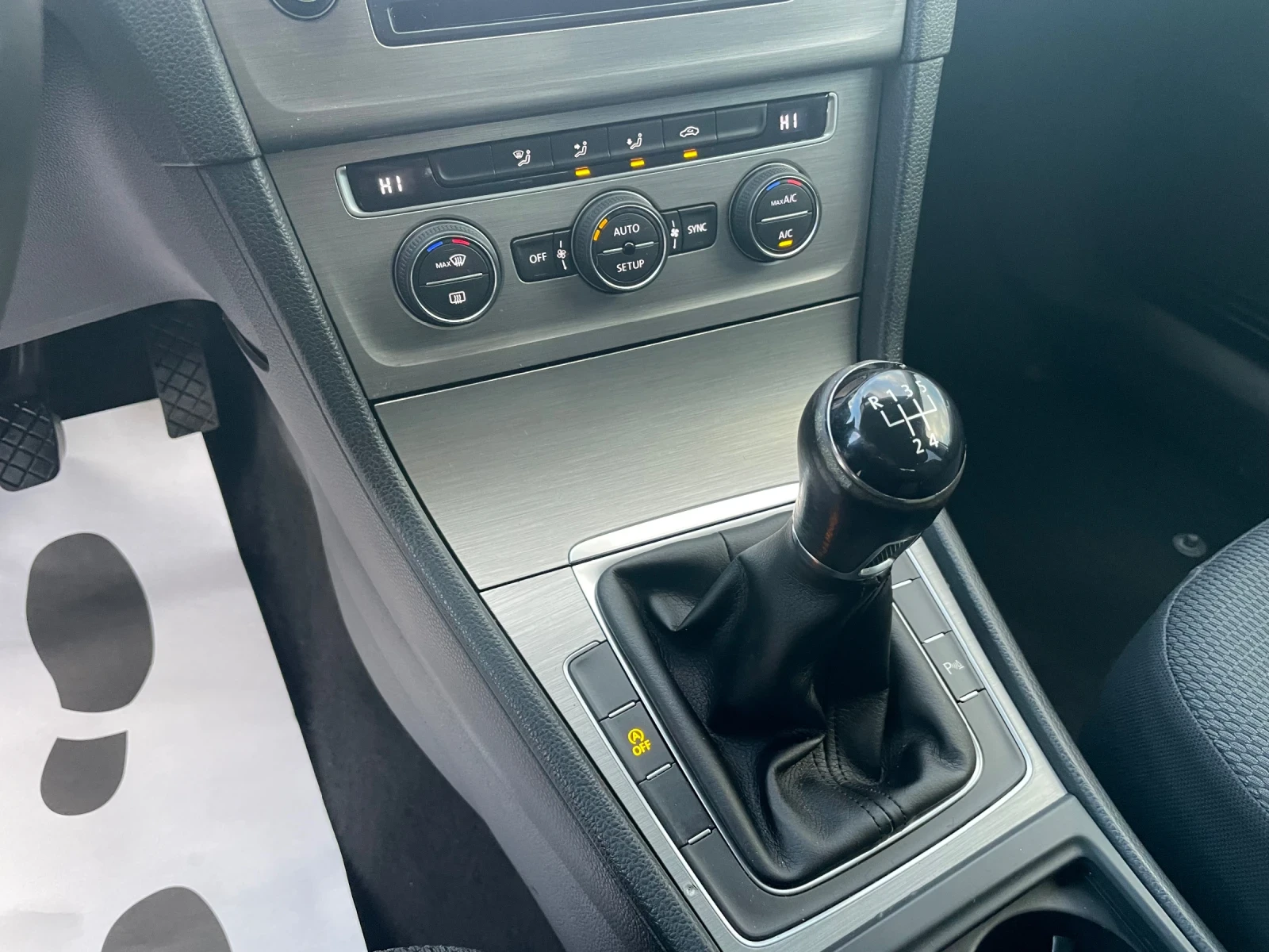 VW Golf 1.6TDI NAVI DISTRONIC HIGHLINE - изображение 10