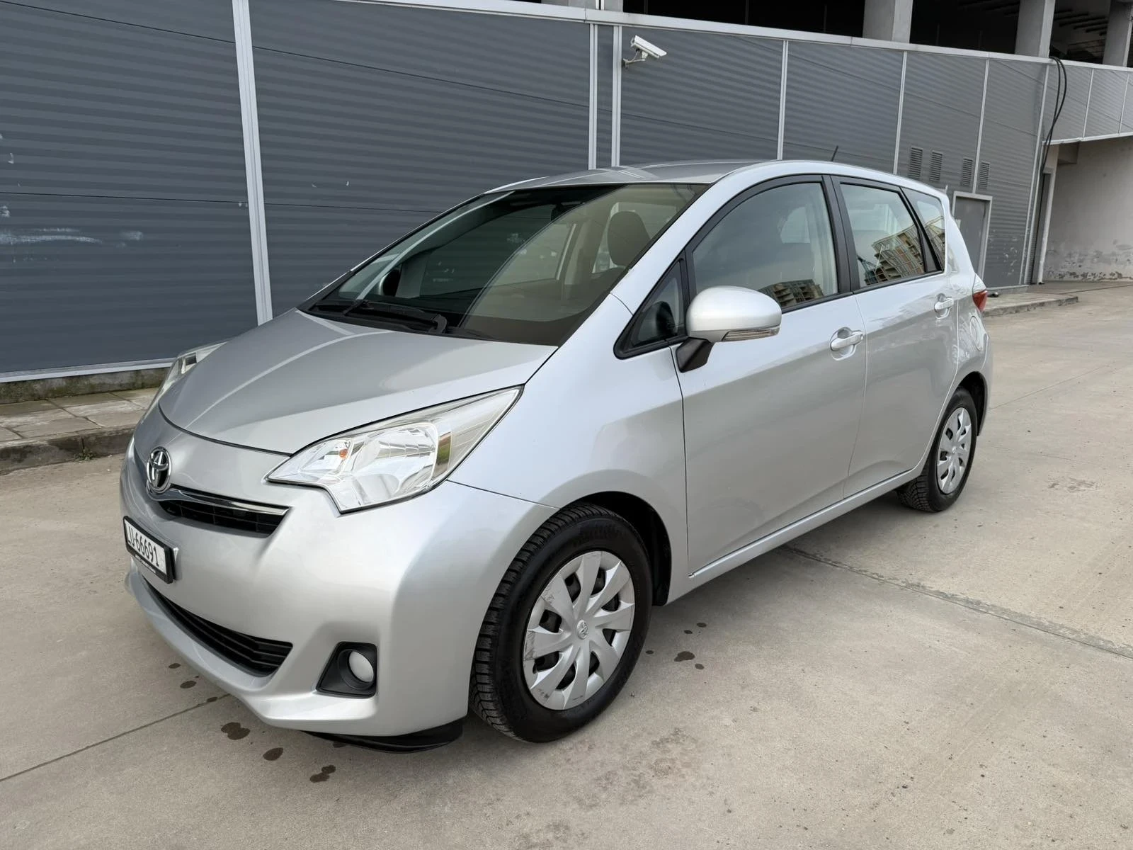 Toyota Verso S 1.3i Automat | Mobile.bg   2