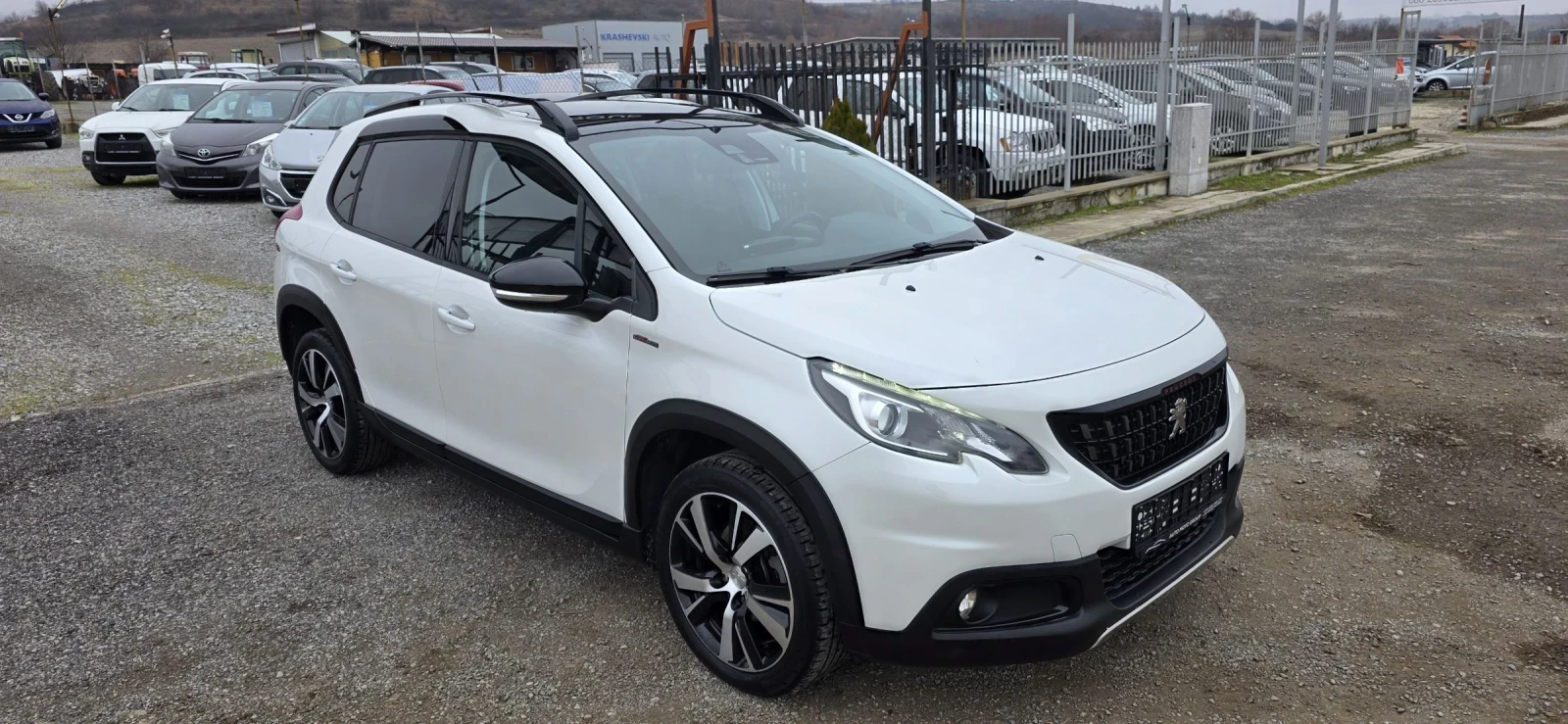 Peugeot 2008 1.2i Pure Tech/GT-Line/Camera/Navi - изображение 4