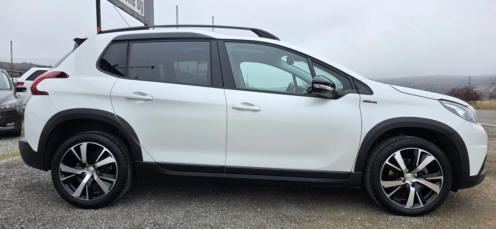 Peugeot 2008 1.2i Pure Tech/GT-Line/Camera/Navi - изображение 5