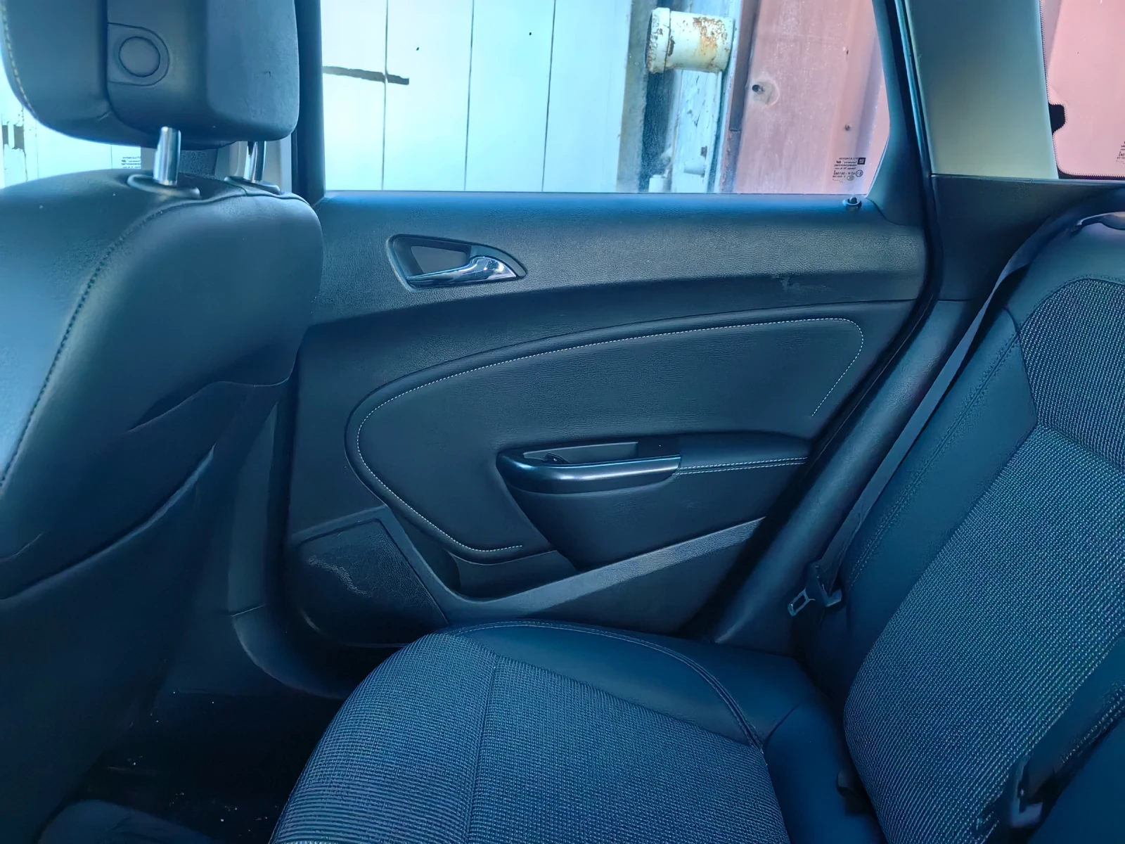 Opel Astra, снимка 12 - Автомобили и джипове - 53771747