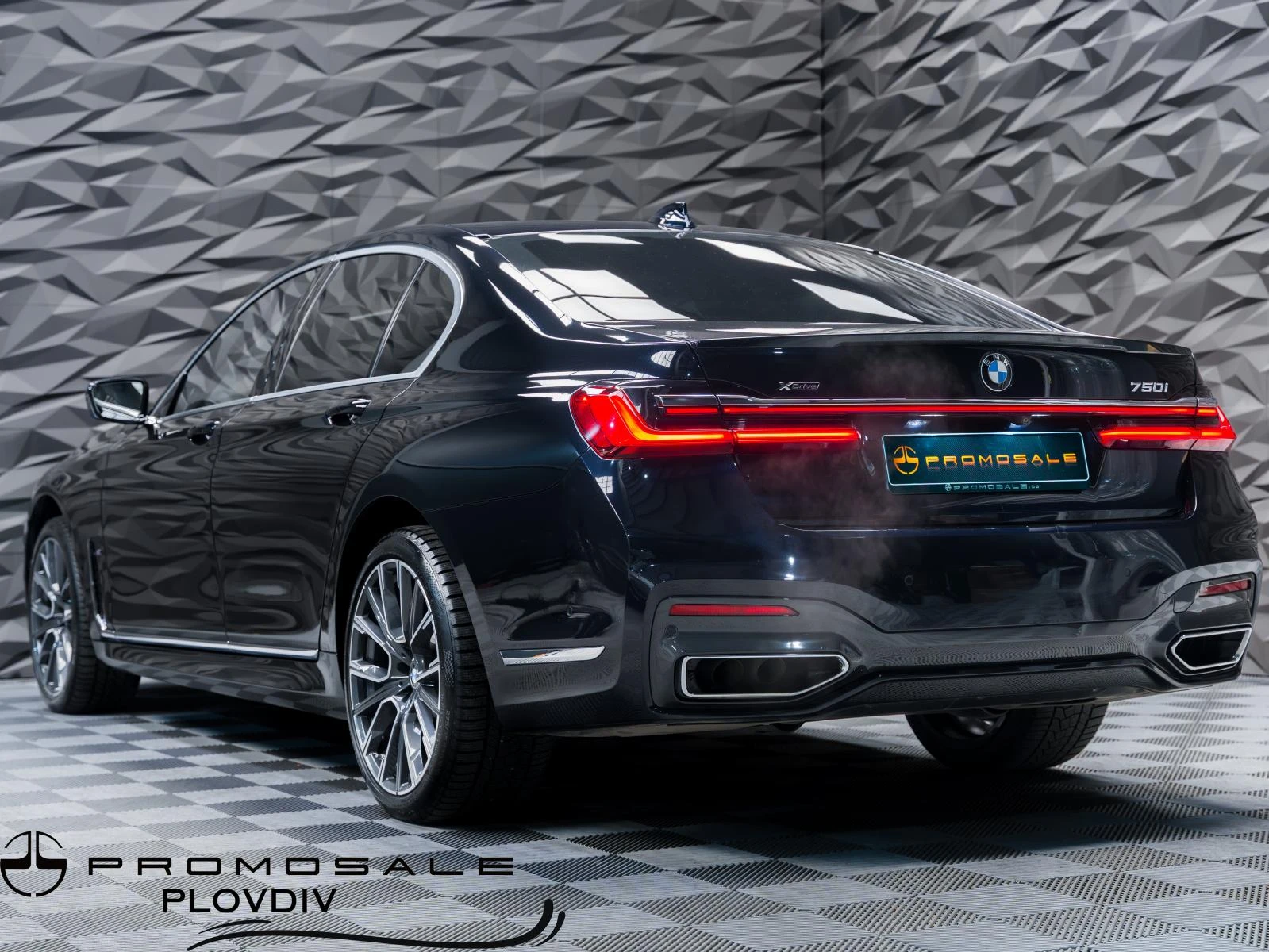 BMW 750 i* XDRIVE* B&W* 360 CAM* PANO* HUD* ОБДУХВ* , снимка 3 - Автомобили и джипове - 53923662