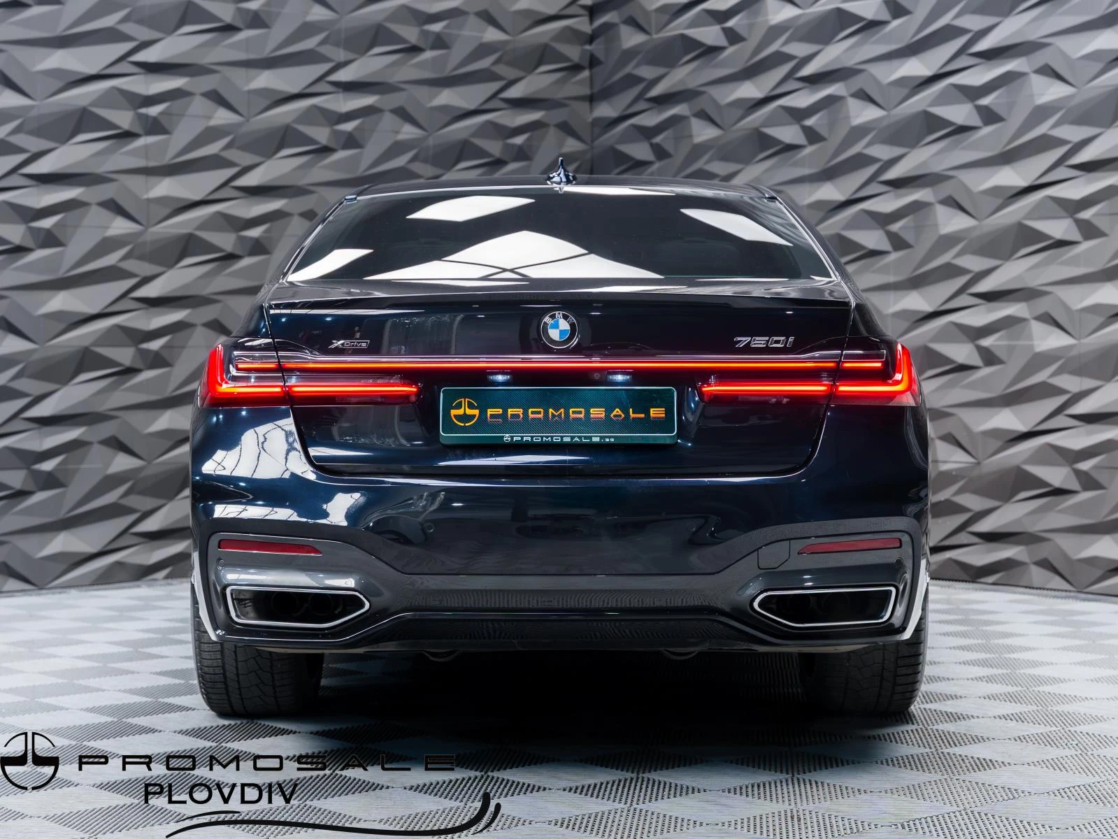 BMW 750 i* XDRIVE* B&W* 360 CAM* PANO* HUD* ОБДУХВ* , снимка 4 - Автомобили и джипове - 53923662