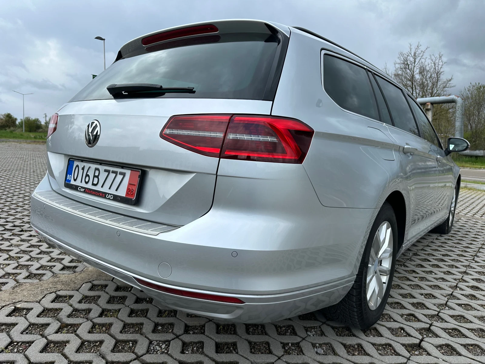 VW Passat Нов внос , снимка 3 - Автомобили и джипове - 54285573