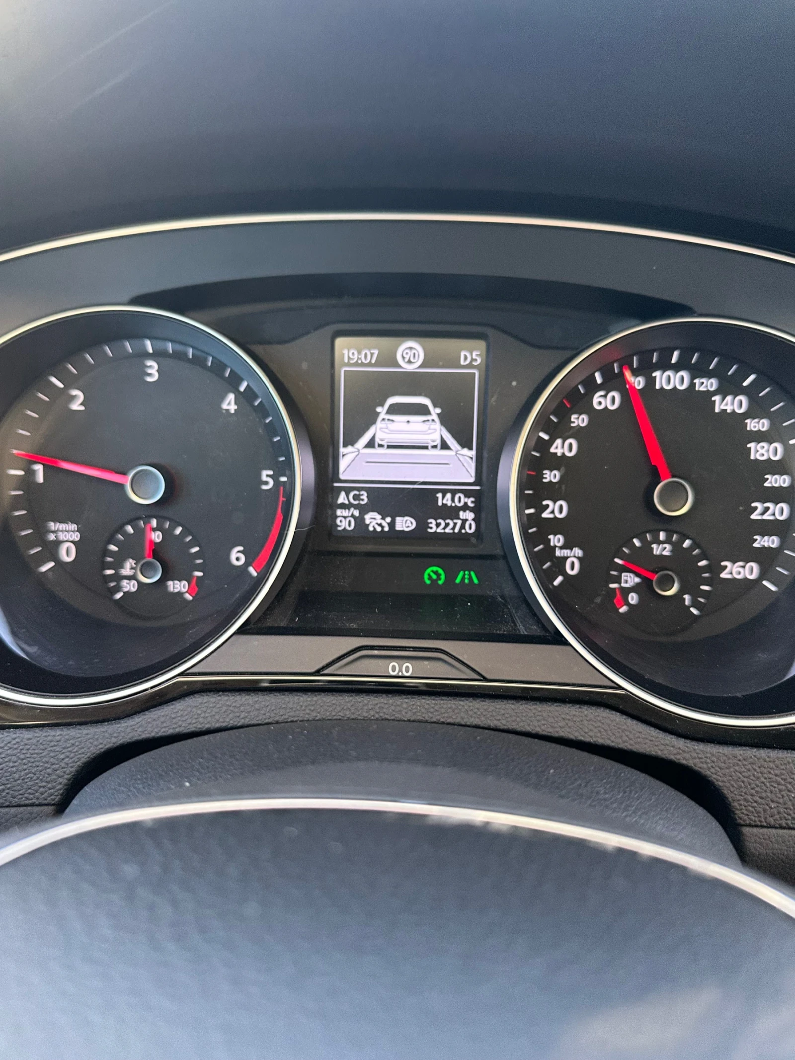 VW Passat Нов внос , снимка 13 - Автомобили и джипове - 54285573