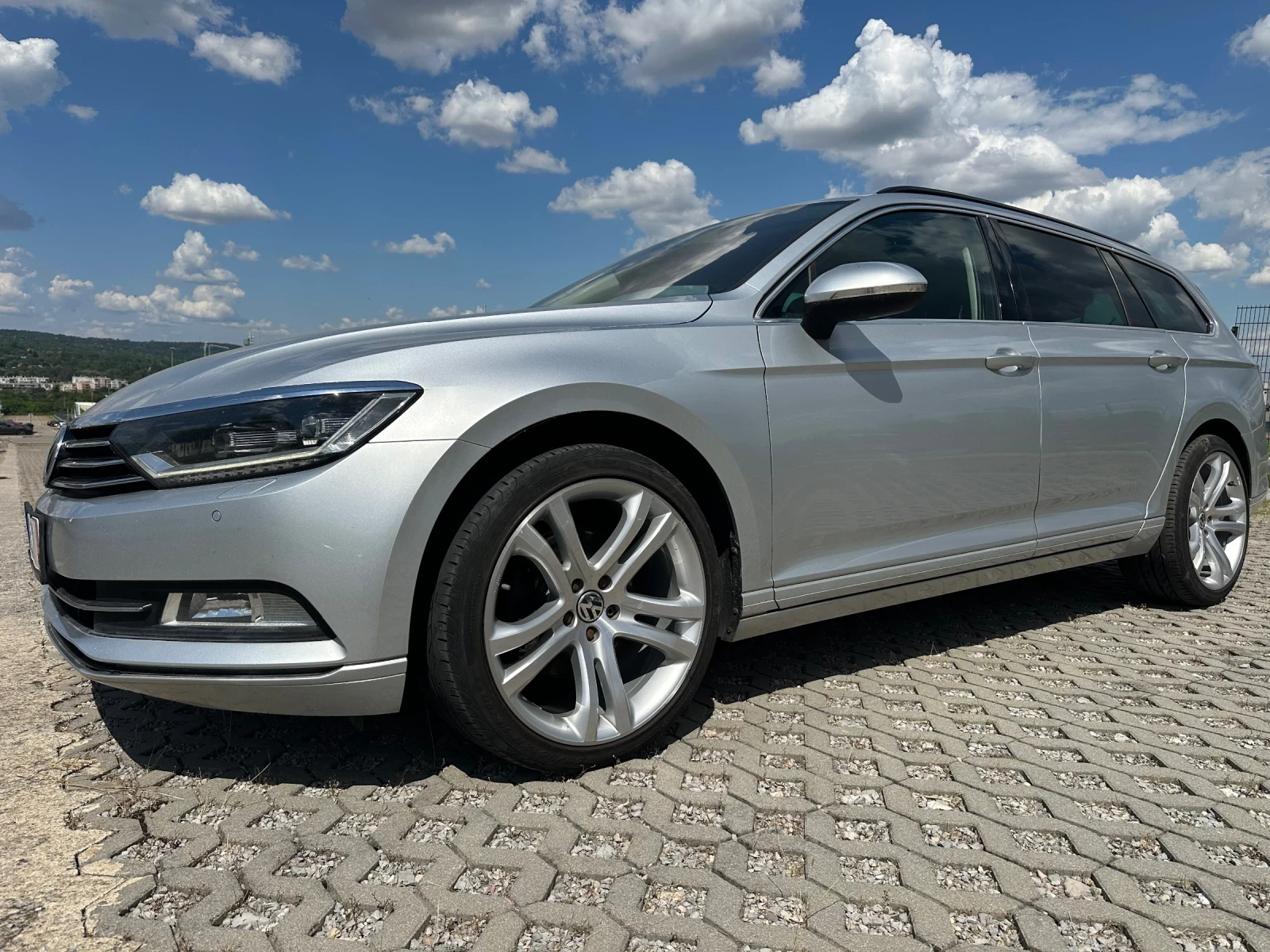 VW Passat Нов внос , снимка 11 - Автомобили и джипове - 55298063
