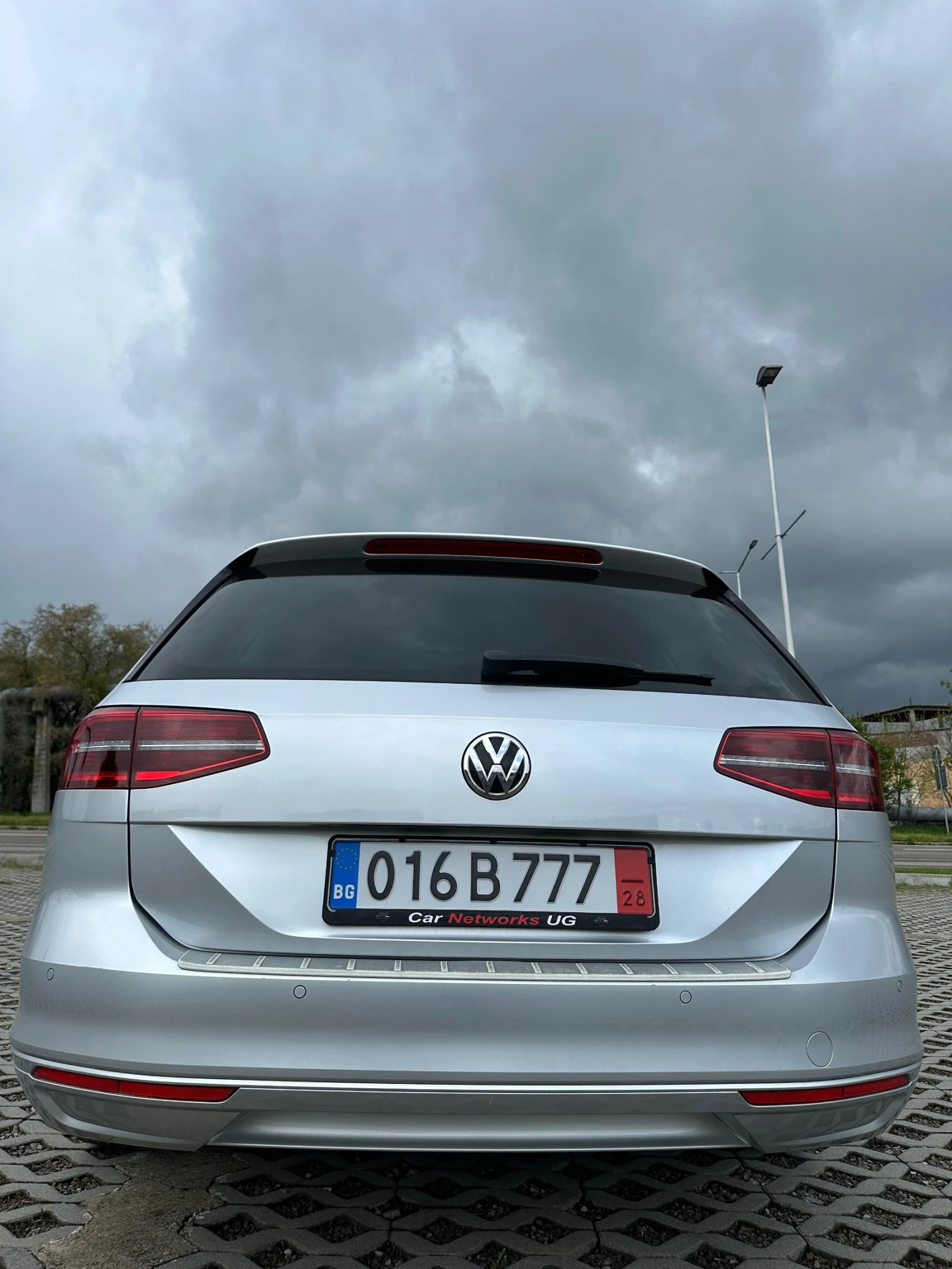 VW Passat Нов внос , снимка 4 - Автомобили и джипове - 54285573