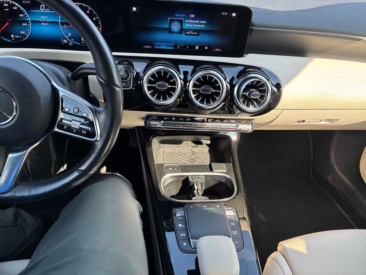 Mercedes-Benz CLA 250 | DISTRONIC| 360| PANO| ПОДГРЕВИ| КЛИП| CARFAX, снимка 9 - Автомобили и джипове - 54423907