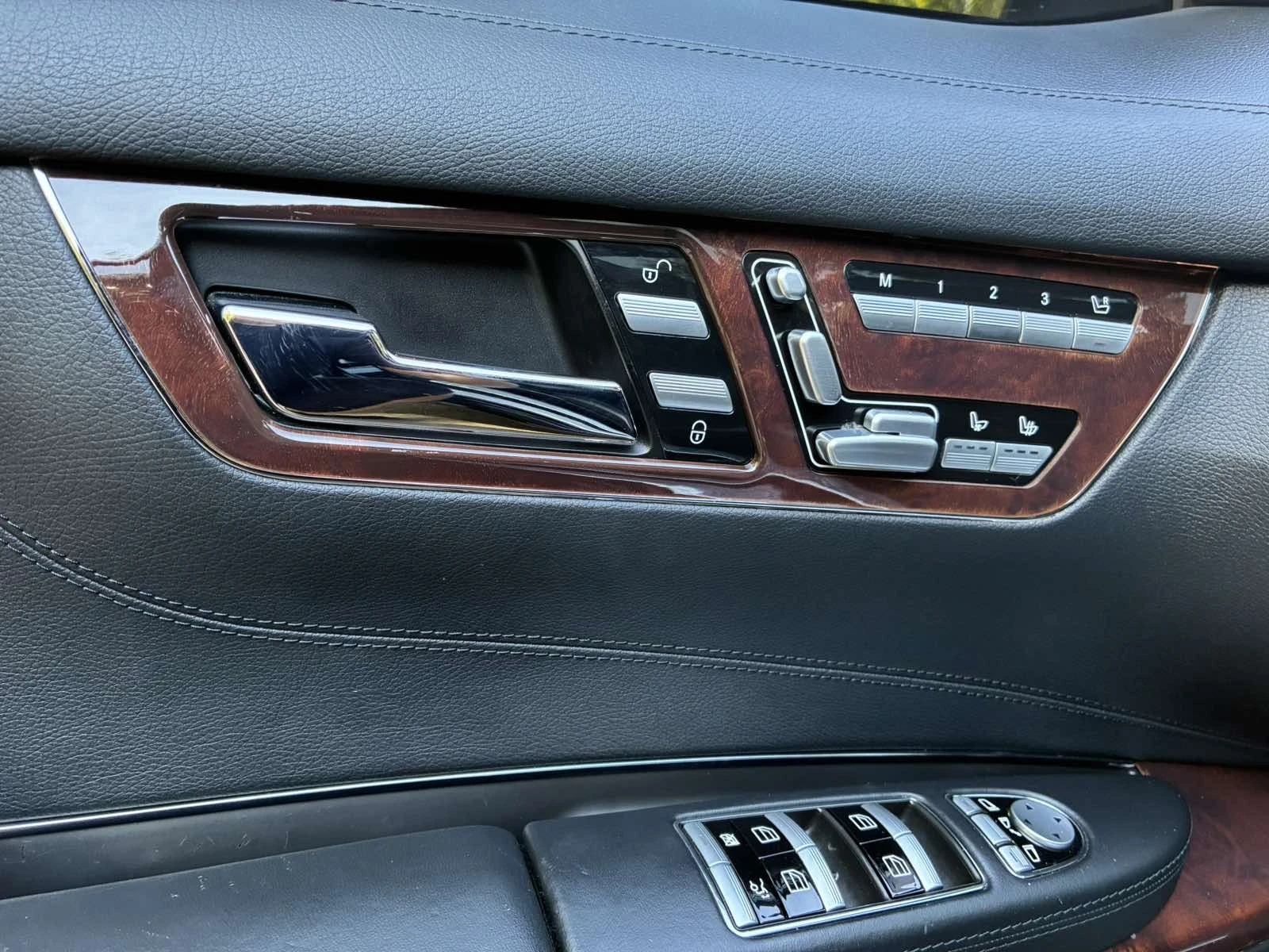 Mercedes-Benz CL 500 AMG/4-matic/Facelift, снимка 11 - Автомобили и джипове - 56133988