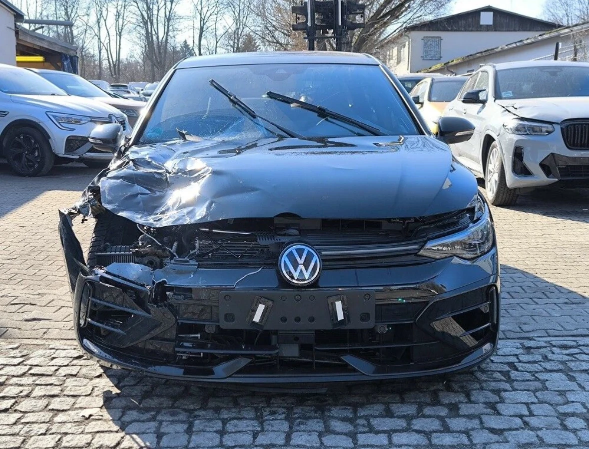 VW Golf R 8.5 AKRAPOVIC 18000KM | Mobile.bg � ����������� 2
