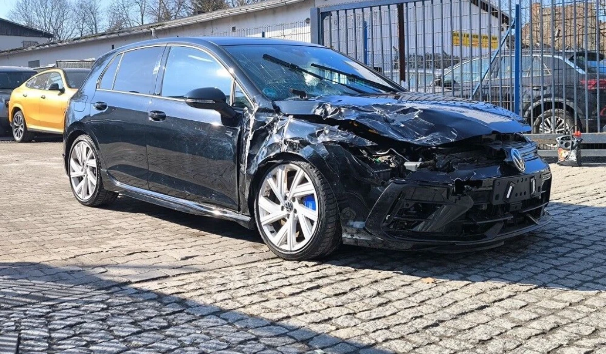 VW Golf R 8.5 AKRAPOVIC 18000KM | Mobile.bg � ����������� 5