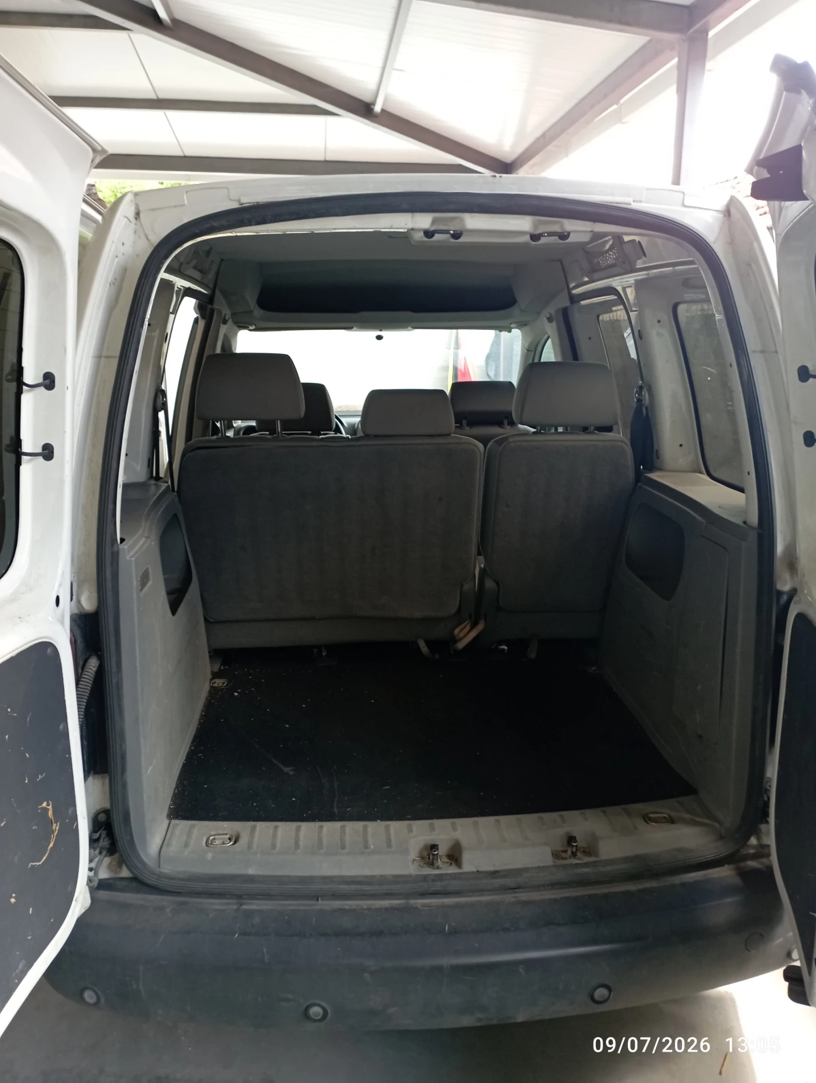 VW Caddy, снимка 6 - Автомобили и джипове - 55007692