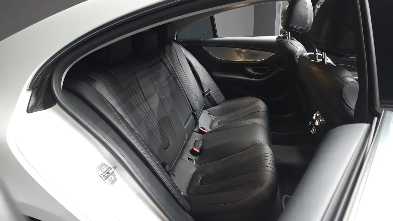 Mercedes-Benz CLS 400 3.0 4MATIC, FULL, снимка 10 - Автомобили и джипове - 55037221