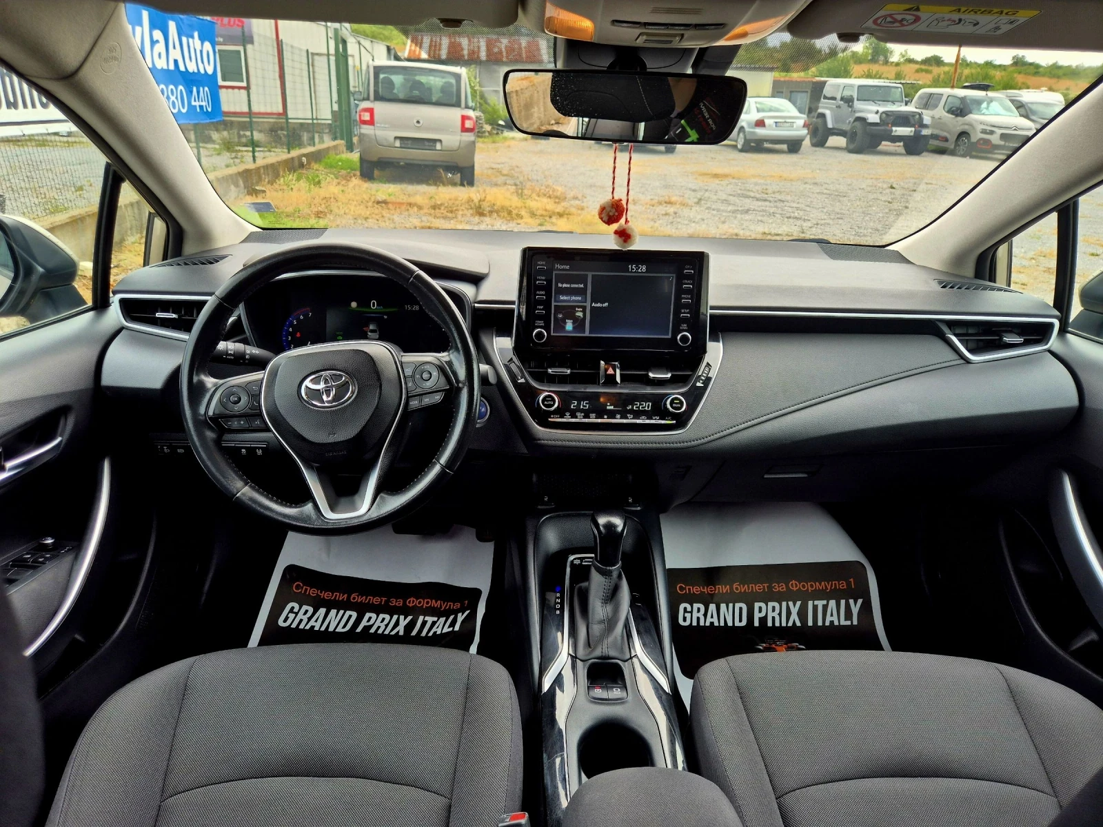 Toyota Corolla 1.8 HYBRID EXECUTIVE, снимка 10 - Автомобили и джипове - 55161612