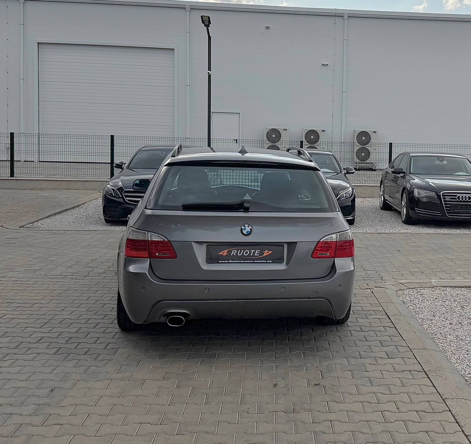 BMW 520 i M-Pack Facelift, снимка 5 - Автомобили и джипове - 55352441