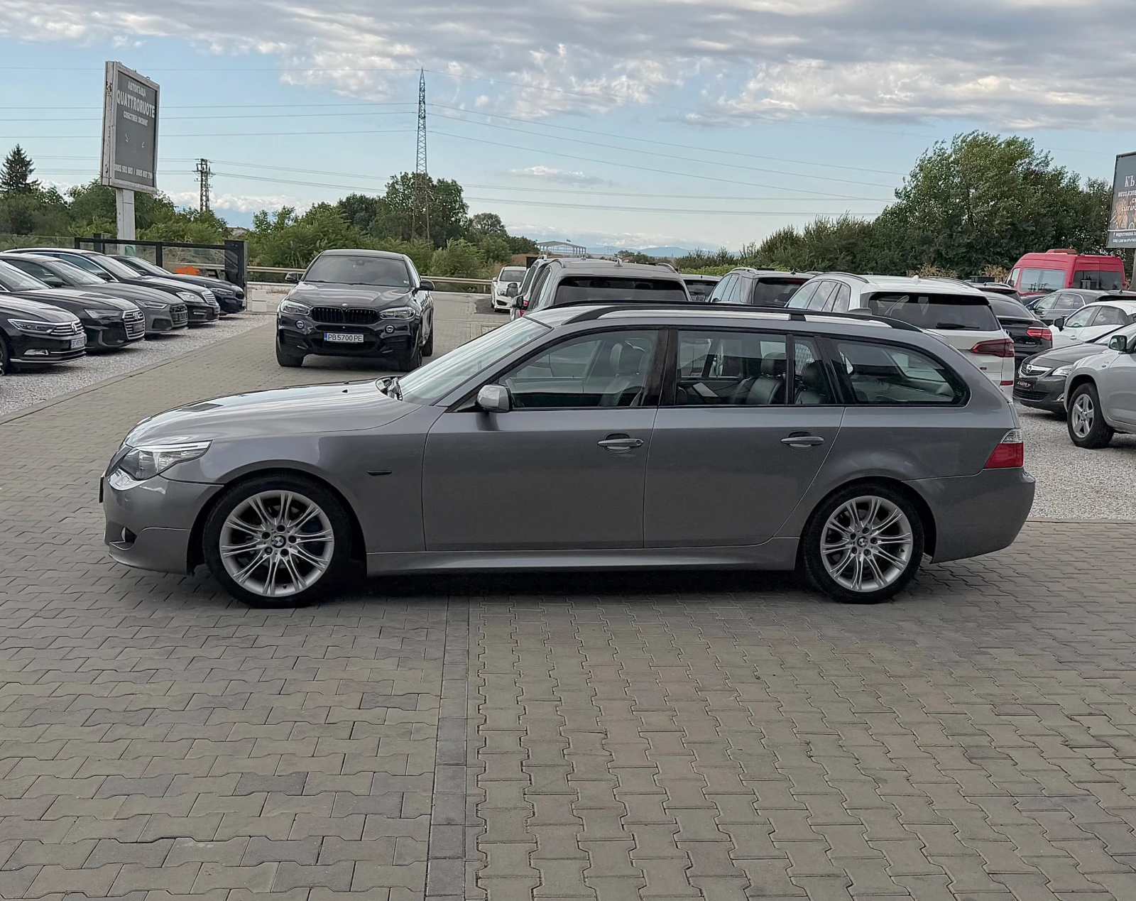 BMW 520 i M-Pack Facelift, снимка 7 - Автомобили и джипове - 55352441