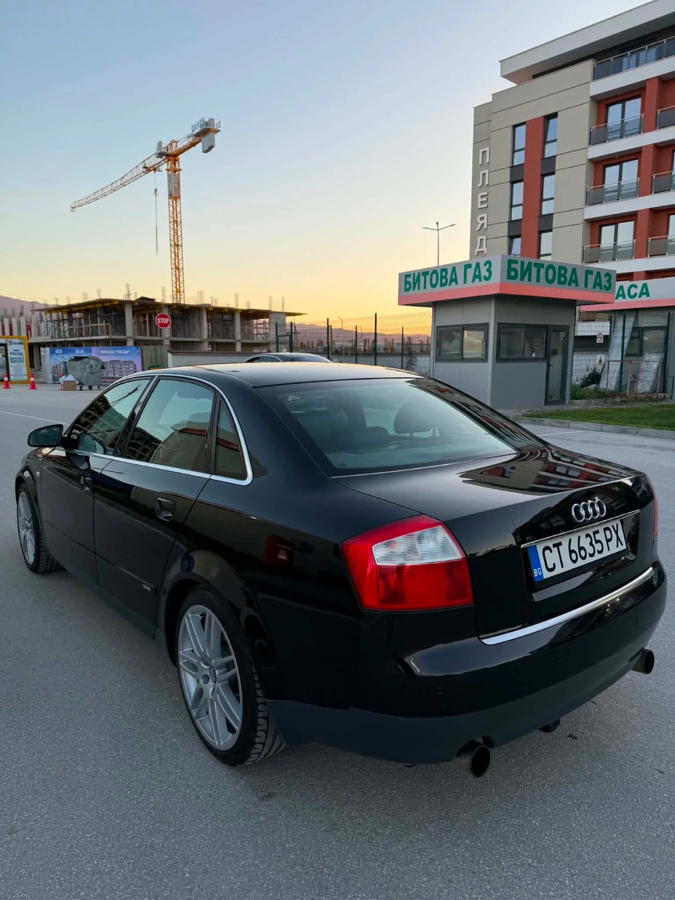 Audi A4 1.8turbo, снимка 4 - Автомобили и джипове - 55619719
