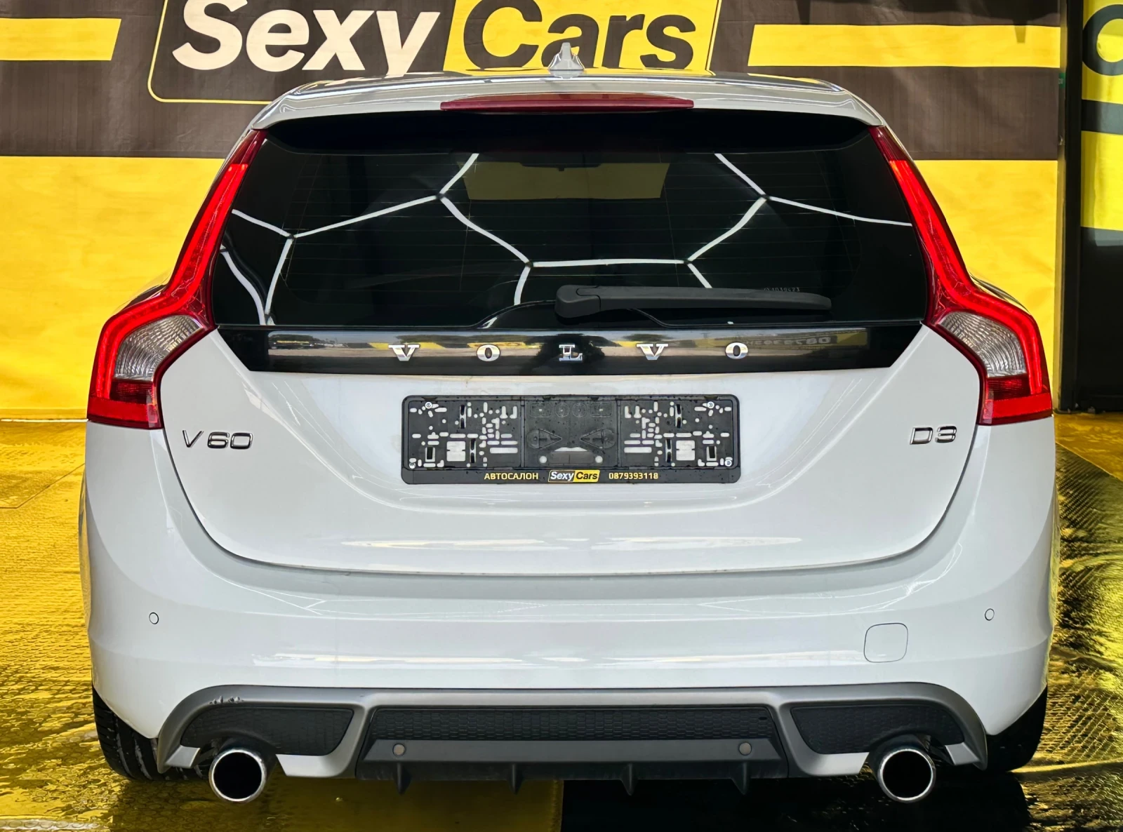 Volvo V60 R-Design, снимка 6 - Автомобили и джипове - 56430463