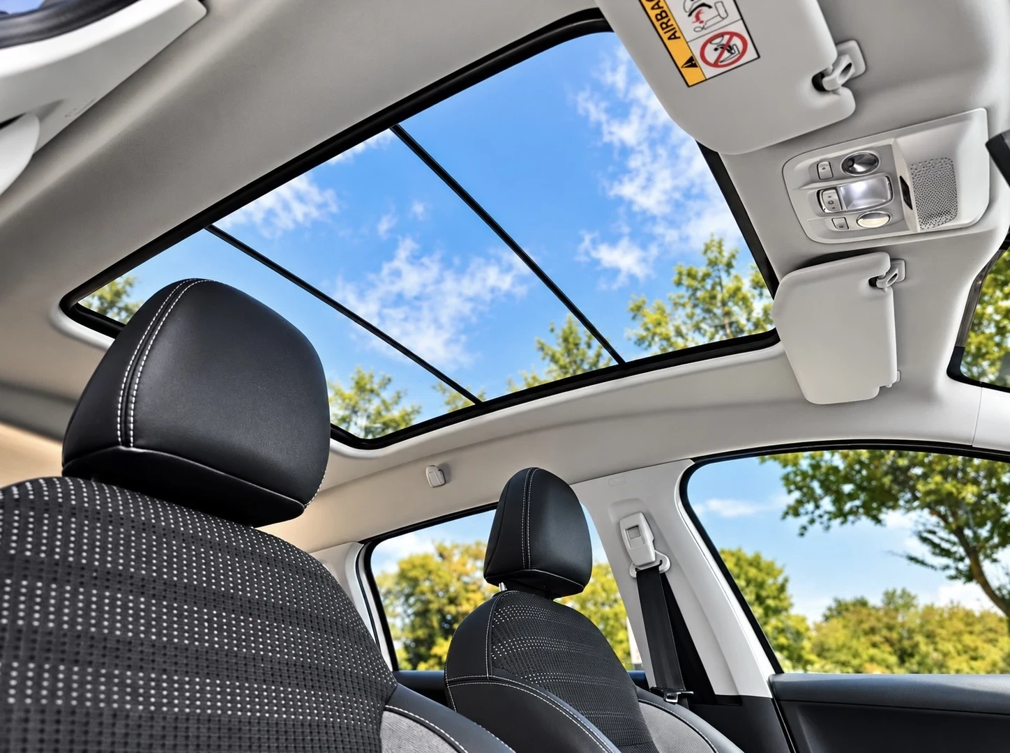 Peugeot 2008 PureTech PANORAMA, снимка 9 - Автомобили и джипове - 56687937