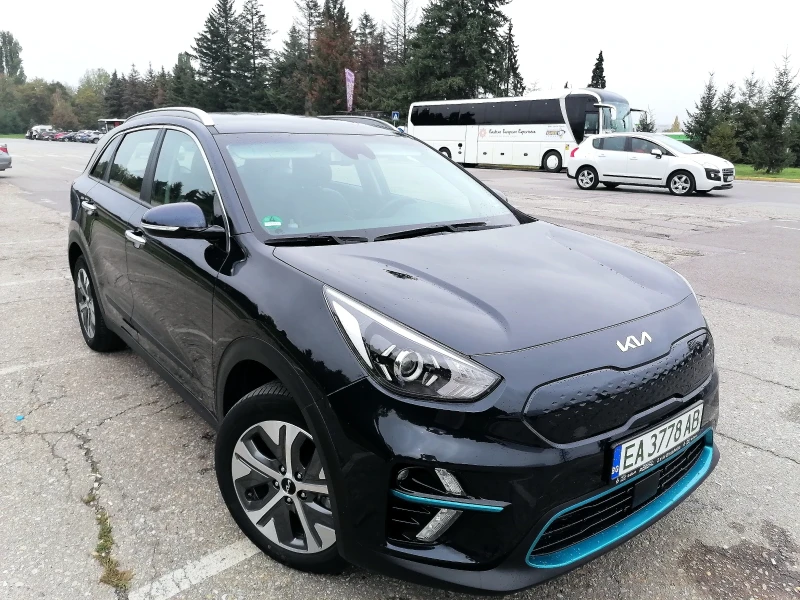 Kia Niro, снимка 1 - Автомобили и джипове - 47565595