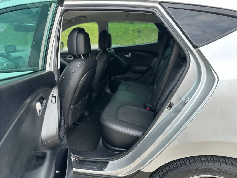 Hyundai IX35 2.0CRDI* 4WD, снимка 11 - Автомобили и джипове - 49907181